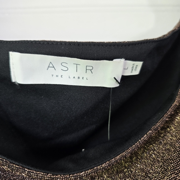 NWT Astr The Label Metallic Puff Shoulder Square Neck Top Brown/Rose Gold Large - Picture 6 of 7